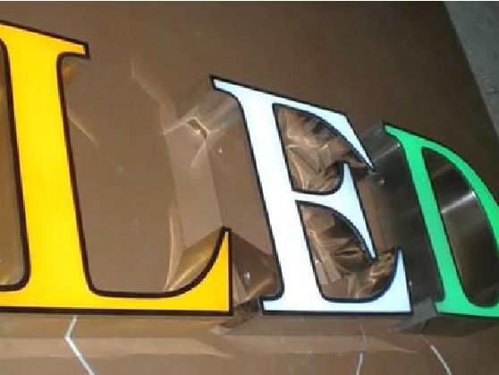 永顺介绍LED招牌的基础知识。